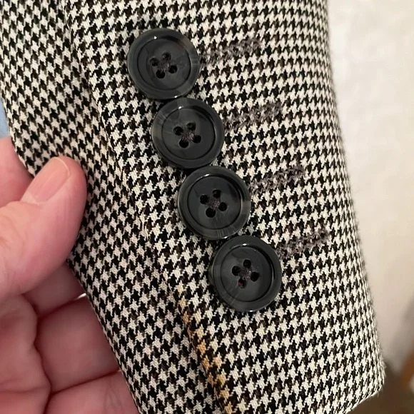 Nautica black and white houndstooth men’s suit jacket . Size 42R. 6 pockets - Picture 5 of 15